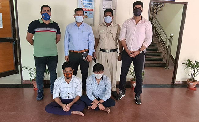 इंडिगो एयरलाइंस में नौकरी दिलवाने का झांसा देकर करते थे ठगी, फर्जी कॉल सेंटर का भंडाफोड़