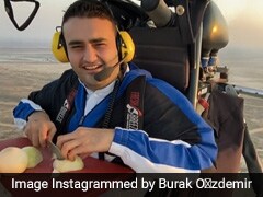 Watch: Turkish Chef Chopping Onions While Para-Motoring Leaves Internet Amused Watch: Turkish Chef Chopping Onions While Para-Motoring Leaves Internet Amused