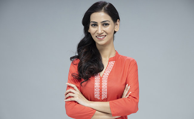 5 Fabulous Fusion Kurtas To Bring Out Your Best Indo-Western Looks