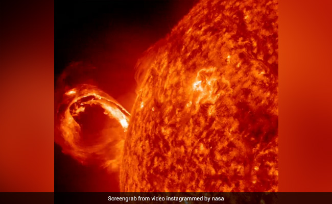Video: "Awesome Star" Ejects Billions Of Particles At Superfast Speed