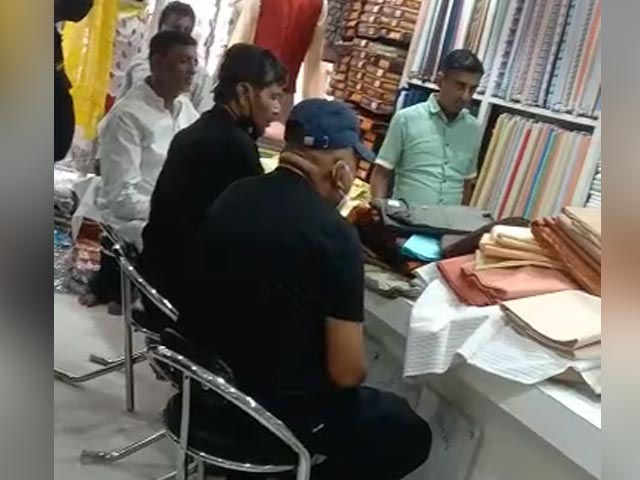 Cabinet Calling? Chirag Paswan's Uncle, Shopping For Kurta, Said This