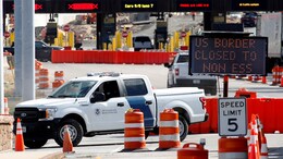 Canada Border Guards Vote To Strike Days Ahead Of Reopening To US Tourists