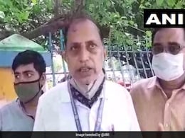 जिंदा आदमी का बना दिया गया Death Certificate, फिर उसे ही किया फोन, कहा- ‘आकर ले जाओ…’ जिंदा आदमी का बना दिया गया Death Certificate, फिर उसे ही किया फोन, कहा- ‘आकर ले जाओ…’