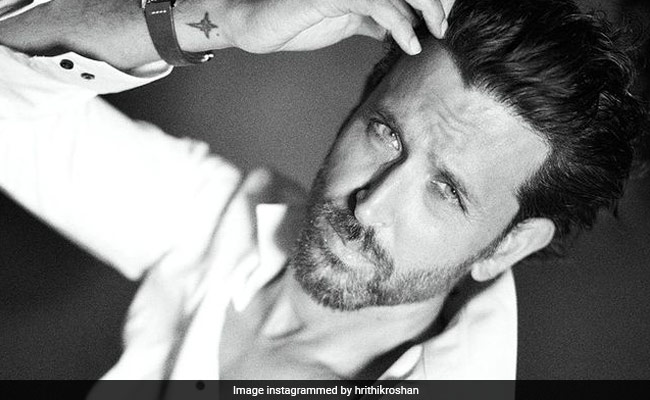 "Untouchable": Tiger Shroff's Comment Sums Up Hrithik Roshan's Moonwalk Video