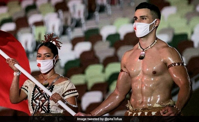 Third Time In A Row: Taekwondo Star Walks Olympics Parade Shirtless
