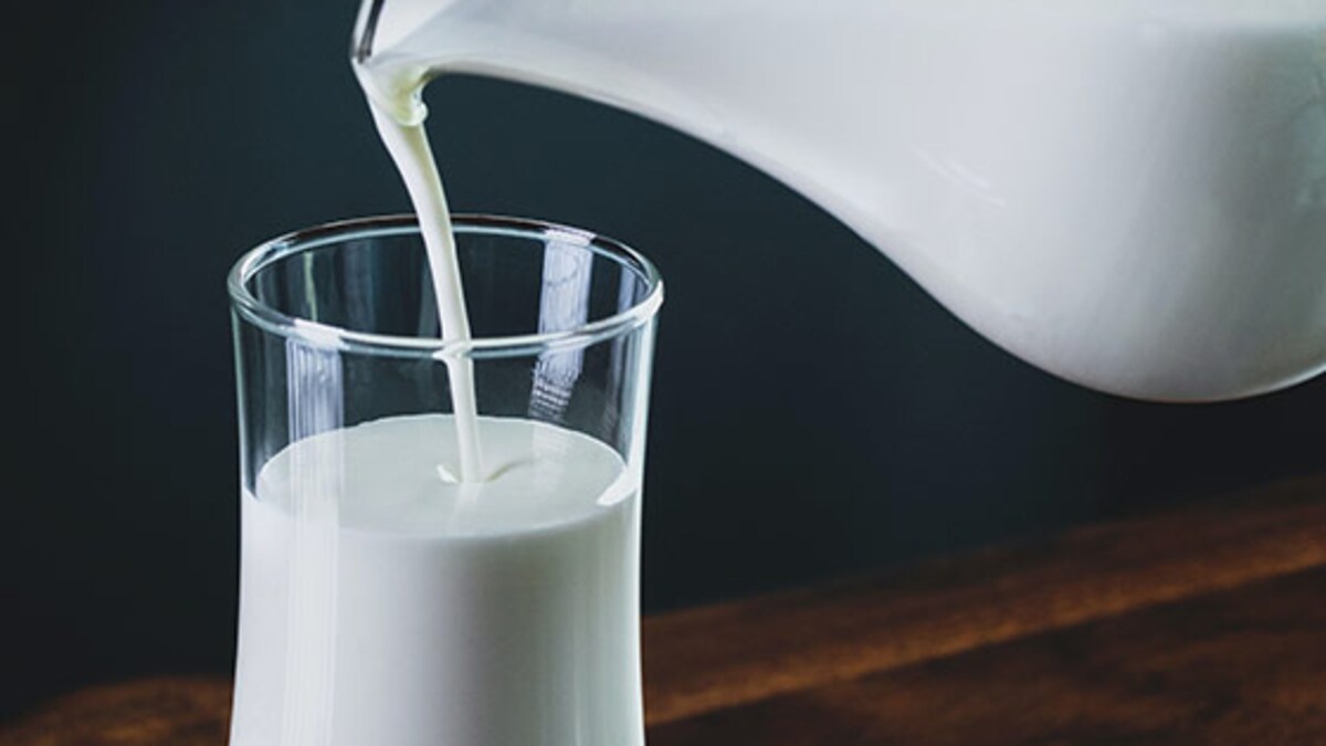 Milk And Ghee Combination रात को सोने से पहले दूध में घी मिलाकर पीएं