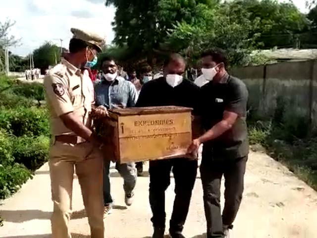 3,000 Detonators, Over 1,000 Gelatin Sticks Seized From An Old Telangana Building