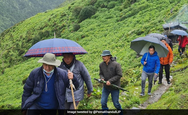 Arunachal Officials Trek 9 Hours To 14,000 Ft To Vaccinate 16 Grazers