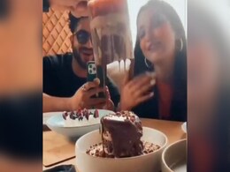 रेस्टोरेंट में केक को देख यूं खुश हुईं Jasmin Bhasin, बच्चों की तरह लगीं चिल्लाने...देखें मजेदार Video रेस्टोरेंट में केक को देख यूं खुश हुईं Jasmin Bhasin, बच्चों की तरह लगीं चिल्लाने...देखें मजेदार Video