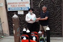 Retired Commander From Delhi Converts His Car Into Oxygen Tanker Amid Covid Second Wave Retired Commander From Delhi Converts His Car Into Oxygen Tanker Amid Covid Second Wave