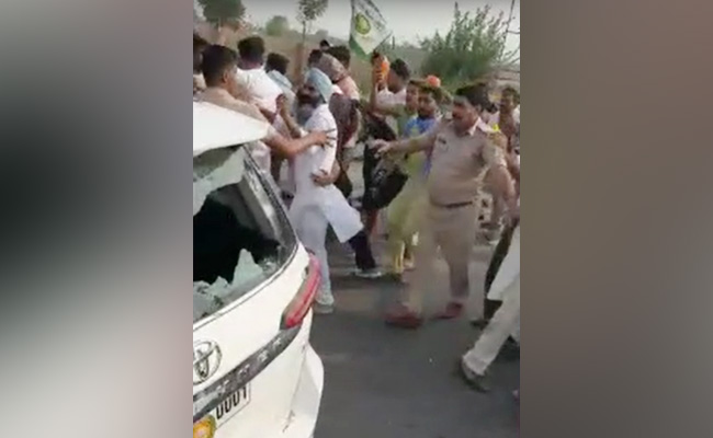100 Farmers Face Sedition Case After Allegedly Attacking BJP Leader's Car