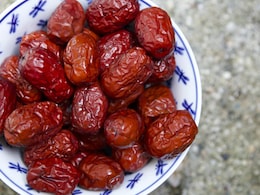 Dates (Khajoor) Benefits: सेलिब्रिटी न्यूट्रिशनिस्ट रुजुता दिवेकर ने मानसून में खजूर खाने की दी सलाह Dates (Khajoor) Benefits: सेलिब्रिटी न्यूट्रिशनिस्ट रुजुता दिवेकर ने मानसून में खजूर खाने की दी सलाह