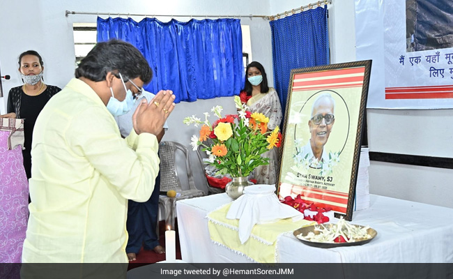 Jharkhand Chief Minister Pays Tributes To Stan Swamy In Memorial Service