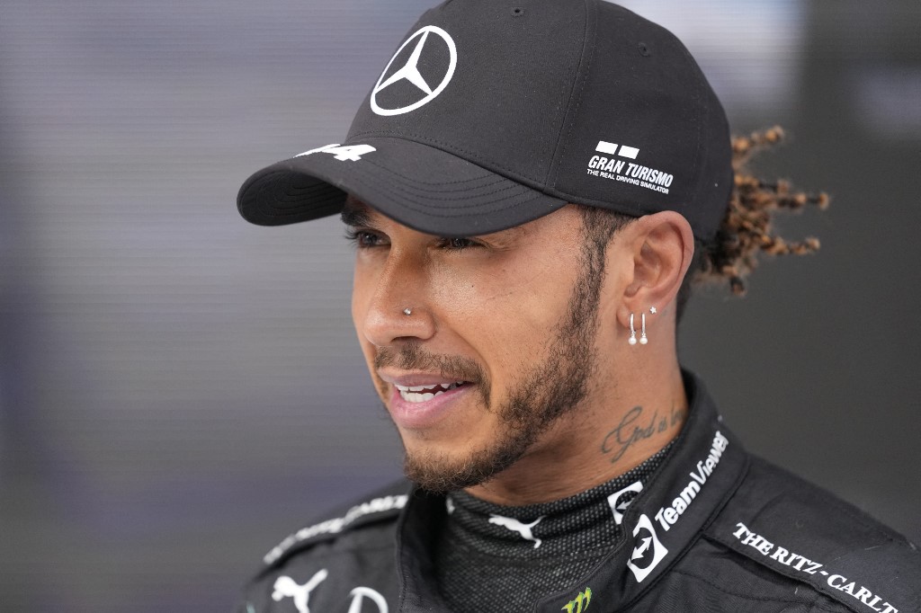 F1: Lewis Hamilton Signed Two Year Extension Because Of Red Bull Charge In 2021