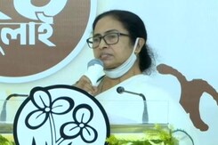Mamata Banerjee Bandages Phone To Make Pegasus Point Mamata Banerjee Bandages Phone To Make Pegasus Point