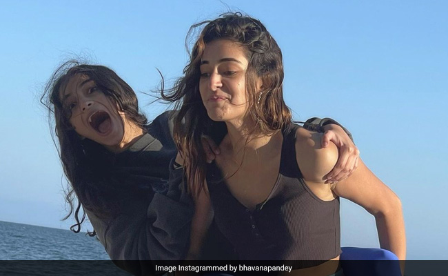 Ananya Panday And Sister Rysa In A Perfect Candid Pic