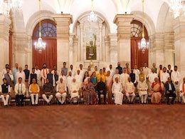 मिलिए पीएम मोदी के नए सिपहसालारों से, किसे मिला कौन सा मंत्रालय मिलिए पीएम मोदी के नए सिपहसालारों से, किसे मिला कौन सा मंत्रालय