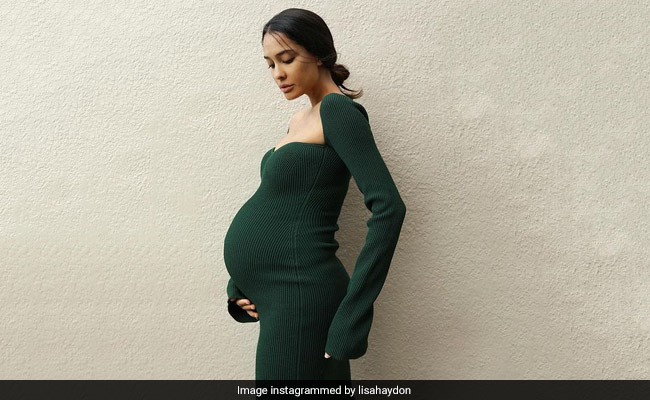 Lisa Haydon's Third Baby Is In Her "Arms" Now. Here's How She Announced The News