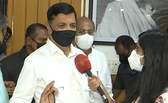 Congress Asks Maharashtra Chief Minister To Stop Release Of Movie 'Why I Killed Gandhi'