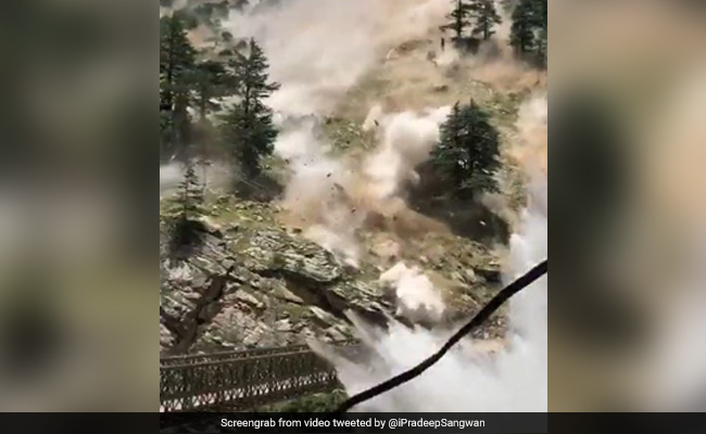 Video: Himachal Bridge Hit By Boulders Rolling Down Hill, 9 Tourists Dead