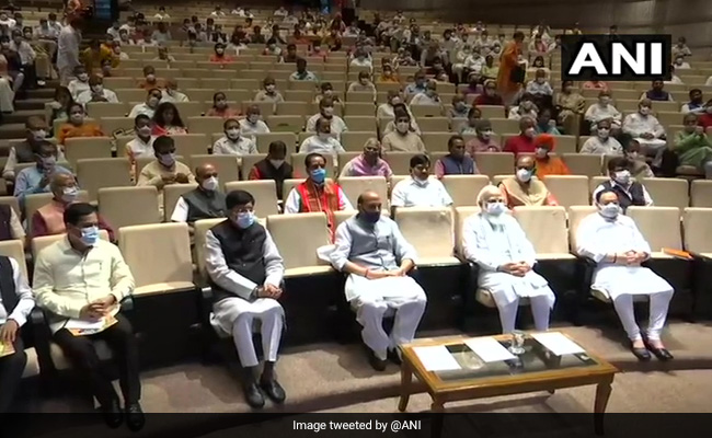 "Congress Not Letting Parliament Run, Expose Them," PM Tells BJP MPs