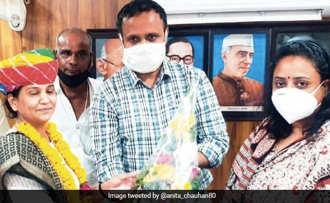 Sanitation Worker, 40, Clears Rajasthan Administrative Service Exam