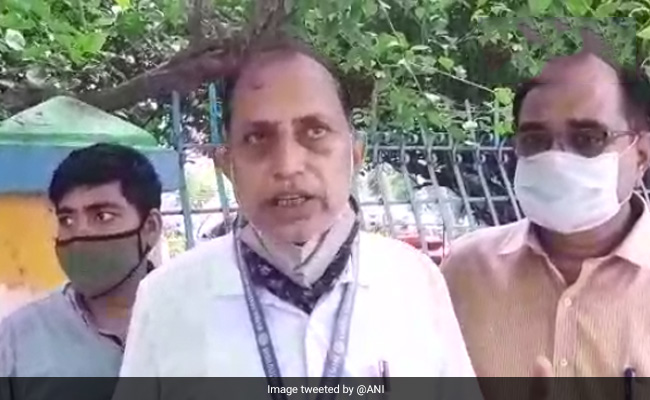 Thane Municipal Body Asks "Alive" Teacher To Collect Death Certificate