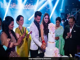 राहुल वैद्य और दिशा परमार ने मनाई फर्स्ट मंथ वेडिंग एनिवर्सरी, यूं किया सभी का शुक्रिया राहुल वैद्य और दिशा परमार ने मनाई फर्स्ट मंथ वेडिंग एनिवर्सरी, यूं किया सभी का शुक्रिया