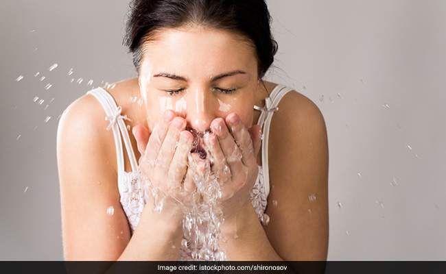 Tips to Protect Your Eyes This Monsoon: Keep Your Eyes Healthy And Bright In The Rainy Season