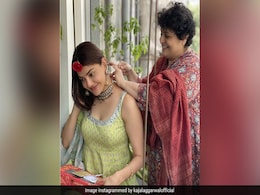 काजल अग्रवाल की पहली हरियाली तीज पर मां ने अपने हाथों से सजाया, देखें खूबसूरत तस्वीरें काजल अग्रवाल की पहली हरियाली तीज पर मां ने अपने हाथों से सजाया, देखें खूबसूरत तस्वीरें