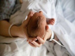 बाढ़ में फंस गई थी प्रेग्नेंट महिला, इनदोनों पुलिस अधिकारी ने सुरक्षित डिलीवरी कराई, लोगों ने कहा- सलाम है! बाढ़ में फंस गई थी प्रेग्नेंट महिला, इनदोनों पुलिस अधिकारी ने सुरक्षित डिलीवरी कराई, लोगों ने कहा- सलाम है!