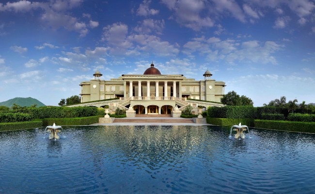 #NewHotelAlert: India's First Raffles Hotel In Udaipur Is Set On A Private Island