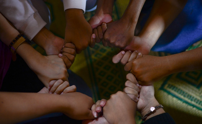 World Humanitarian Day 2022: हेल्थ सेक्टर में इन 5 लोगों की ह्यूमिनिटी को हर कोई करता है सलाम और देते हैं मिसाल World Humanitarian Day 2022: हेल्थ सेक्टर में इन 5 लोगों की ह्यूमिनिटी को हर कोई करता है सलाम और देते हैं मिसाल