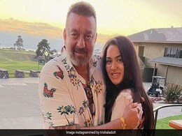 संजय दत्त की बेटी त्रिशला दत्त ने कैलिफोर्निया में यूं मनाया अपना 33वां जन्मदिन, शेयर की Photos संजय दत्त की बेटी त्रिशला दत्त ने कैलिफोर्निया में यूं मनाया अपना 33वां जन्मदिन, शेयर की Photos