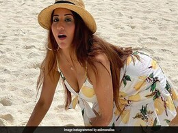 बीच किनारे टू-पीस में रेत से खेलते हुए मोनालिसा ने शेयर कीं Photos, अदाएं देख घायल हुए फैन्स बीच किनारे टू-पीस में रेत से खेलते हुए मोनालिसा ने शेयर कीं Photos, अदाएं देख घायल हुए फैन्स
