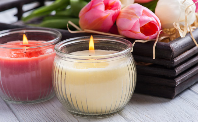 You'll Never Want To Blow Out These Soothing Perfumed Candles