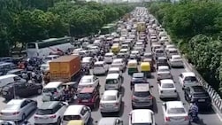 नोएडा, गाजियाबाद से दिल्ली जाने वाले सावधान! 1 नवंबर से इन पुराने कॉमर्शियल वाहनों की नो एंट्री