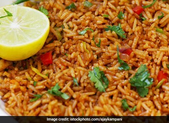 Tomato Rice: This Yummy South Indian Dish Is Perfect To Cook On Lazy Afternoons Tomato Rice: This Yummy South Indian Dish Is Perfect To Cook On Lazy Afternoons