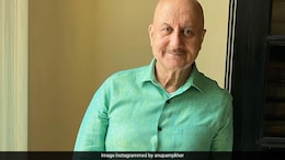 Anupam Kher Enjoys Desi Spread In NYC With This 90's Bollywood Actor