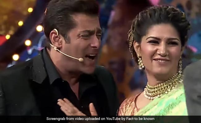 सलमान खान हुए सपना चौधरी के दीवाने-  'मुझसे शादी करोगी'  गाने पर किया धमाकेदार डांस- देखें Video