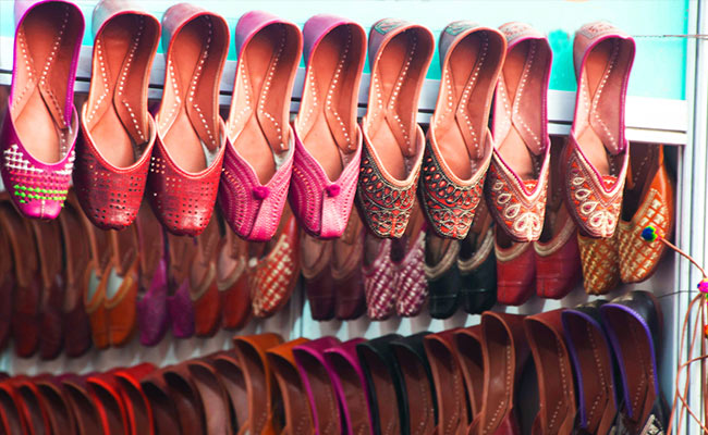 These Leather Juttis For Women Will Become Your Ethnic Style Staple