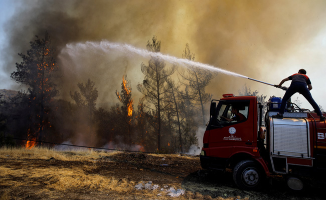 Turkey Wildfires Death Count Rises To 8, Coastal Resorts Affected