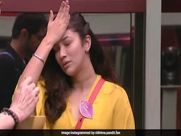 Bigg Boss OTT: रिद्धिमा पंडिता ने उतारी अर्शी खान की नकल, बोलीं- वो आएगी और मुझे...देखें Video Bigg Boss OTT: रिद्धिमा पंडिता ने उतारी अर्शी खान की नकल, बोलीं- वो आएगी और मुझे...देखें Video