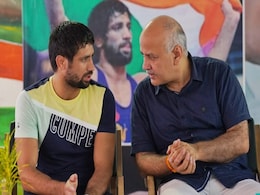 दिल्ली के एक सरकारी स्कूल का नाम ‘रवि दहिया बाल विद्यालय’ हुआ, सिल्वर मेडल विजेता ने इसी स्कूल से की थी पढ़ाई दिल्ली के एक सरकारी स्कूल का नाम ‘रवि दहिया बाल विद्यालय’ हुआ, सिल्वर मेडल विजेता ने इसी स्कूल से की थी पढ़ाई