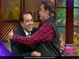 The Kapil Sharma Show: शो में पहुंचे धर्मेंद्र और शत्रुघ्न सिन्हा, कपिल शर्मा की जमकर खींची टांग The Kapil Sharma Show: शो में पहुंचे धर्मेंद्र और शत्रुघ्न सिन्हा, कपिल शर्मा की जमकर खींची टांग