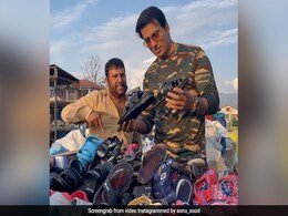 Watch: Sonu Sood Surprises Srinagar Street Hawker. Then Just... Bargains Watch: Sonu Sood Surprises Srinagar Street Hawker. Then Just... Bargains