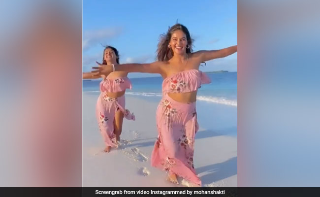Trending: When In Maldives, Dance Like Sisters Shakti And Mukti Mohan