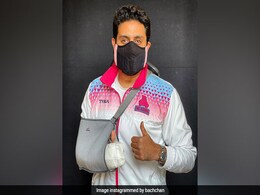 Abhishek Bachchan Has Hand In A Cast But It's Business As Usual. See What He Posted Abhishek Bachchan Has Hand In A Cast But It's Business As Usual. See What He Posted