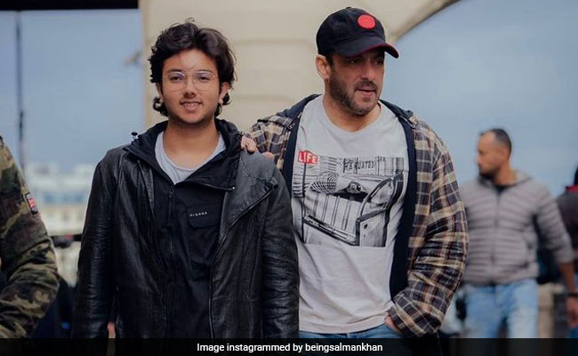 Viral Pic: Salman Khan And Nephew Nirvan's Unparalleled Swag On The Streets Of Russia