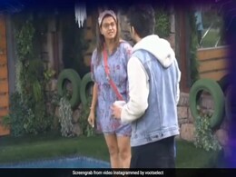Bigg Boss OTT: अक्षरा सिंह गुस्से में हुईं बेकाबू, बोलीं- यूपी-बिहार से हैं तो क्या तमाशा हैं, हमको नहीं आती इंग्लिश... Bigg Boss OTT: अक्षरा सिंह गुस्से में हुईं बेकाबू, बोलीं- यूपी-बिहार से हैं तो क्या तमाशा हैं, हमको नहीं आती इंग्लिश...